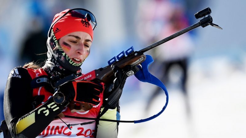 Startläuferin Vanessa Voigt beim Schießen.