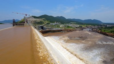 Äthiopien: Umstrittener Nil-Staudamm liefert nun Strom