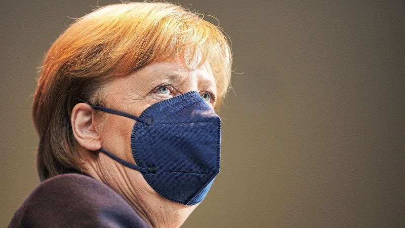 Angela Merkel ist bestohlen worden.