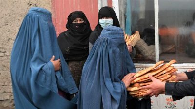 Baerbock verspricht zusätzliche Millionen für Afghanistan