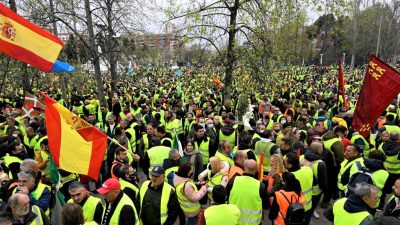Folgenschwere Lkw-Proteste gehen in Spanien weiter
