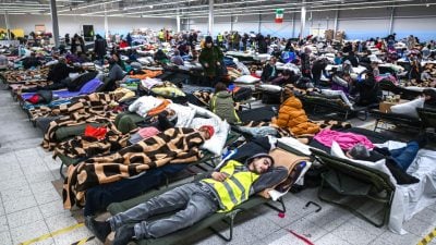 Mehr als zwei Millionen Ukraine-Flüchtlinge – Großbritannien zögert bei Aufnahme