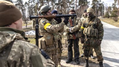 Russland intensiviert Angriffe auf Kiew – Hauptstadt im „Belagerungszustand“