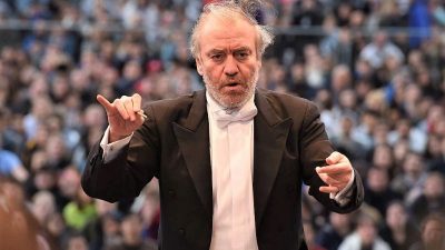 München entlässt Chefdirigenten der Philharmoniker wegen Nähe zu Putin