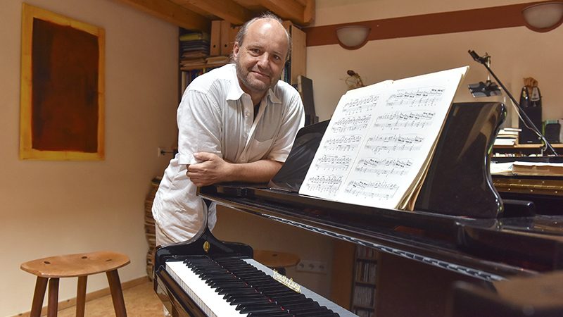 Pianist Jens Schlichting: Musik ist ein menschliches Bedürfnis
