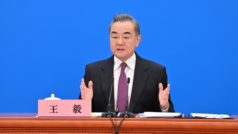 Wang Yi, Außenminister von China, spricht am Rande der laufenden Jahrestagung des chinesischen Volkskongresses bei einer Pressekonferenz.