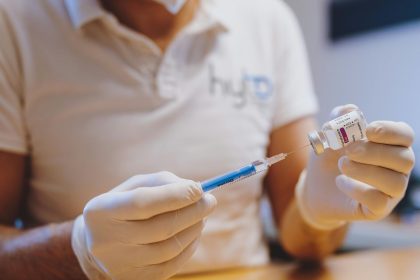 Corona-Impfpflicht für Klinikpersonal: „Wir fordern die sofortige Aussetzung“
