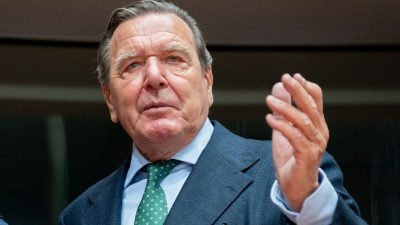 Schröder zu Gesprächen bei Putin – Positive Reaktionen auf Vermittlungsversuch