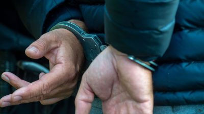 Zwei Männer wegen Drogenhandels in Millionenumfang in Berlin verhaftet