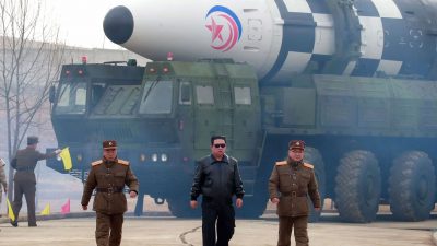 Kim kündigt Aufbau einer „überwältigenden“ Militärmacht an