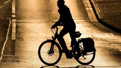 Bundesregierung will Blinker für Fahrräder erlauben