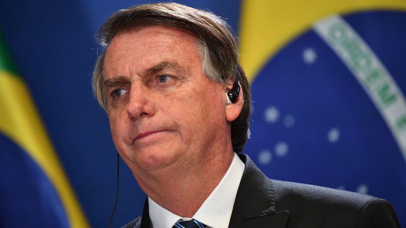 Brasiliens Präsident Jair Bolsonaro ist Medienberichten zufolge gesundheitlich angeschlagen.