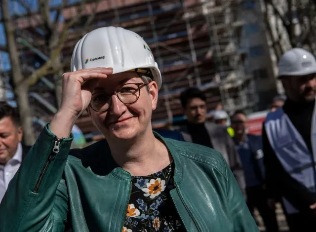 Bundesbauministerin Klara Geywitz (SPD) erwägt, Büroflächen zu Wohnungen umzubauen.