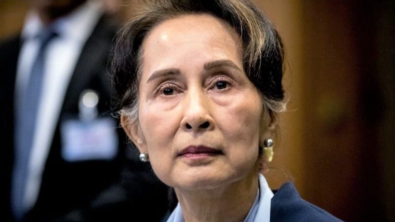 Ex-Regierungschefin Suu Kyi zu fünf Jahren Haft verurteilt