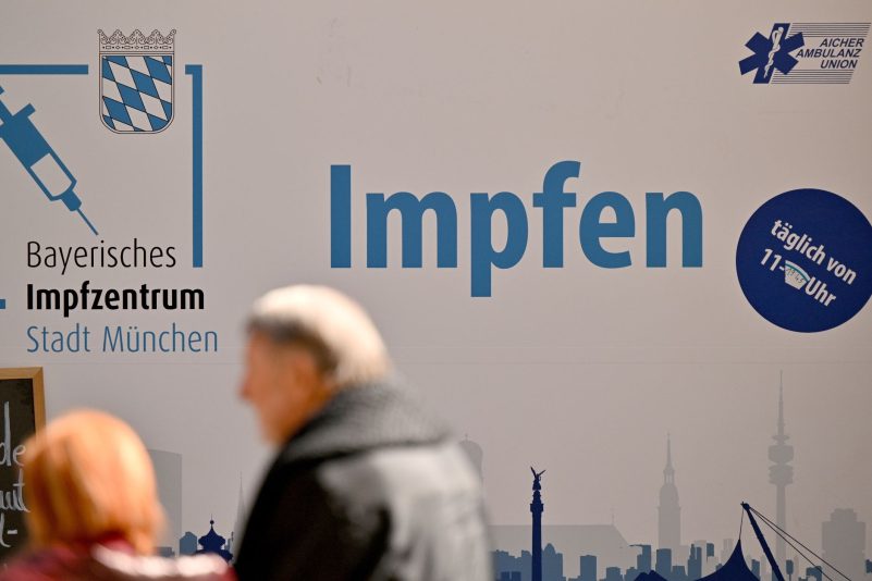 Der Bundestag will über eine allgemeine Impfpflicht abstimmen.