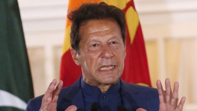 Pakistans Premier wirft USA Verschwörung zu seinem Sturz vor