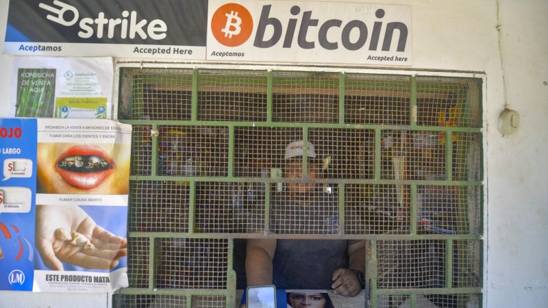 Ein Geschäft in Chiltuipan, das Bitcoin akzeptiert.