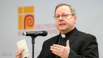 Fordert offen über Macht und Machtmissbrauch in der Kirche zu sprechen: Georg Bätzing.