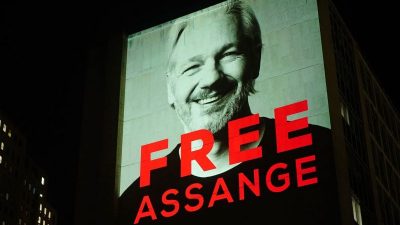 Reporter ohne Grenzen fordert Freilassung von Julian Assange