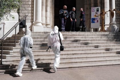 Priester bei Messerattacke in Kirche schwer verletzt – Wollte Täter Macron töten?