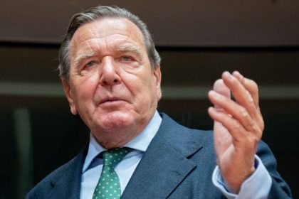 Haushaltsausschuss diskutiert Kürzung der Mittel für Schröders Bundestagsbüro