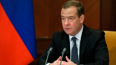 Medwedew reagiert mit Spott auf Baerbocks Hunger-als-Waffe-Vorwurf