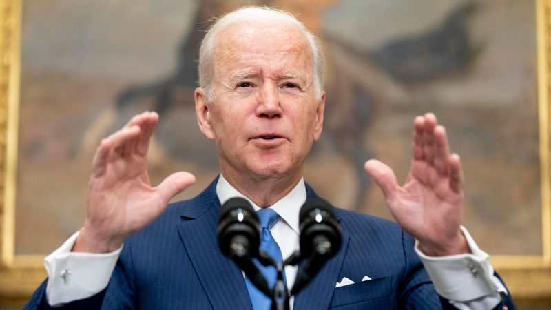 US-Präsident Joe Biden spricht im Roosevelt Room des Weißen Hauses über den Krieg in der Ukraine.