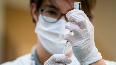 Neuer PEI-Impfbericht: Rund 300.000 Nebenwirkungen und 2.810 Todesfälle