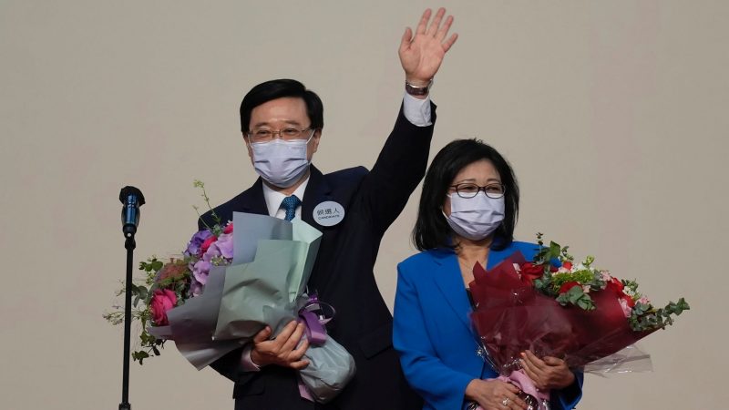 Hongkong: Neuer Regierungschef ist Peking-treuer Hardliner