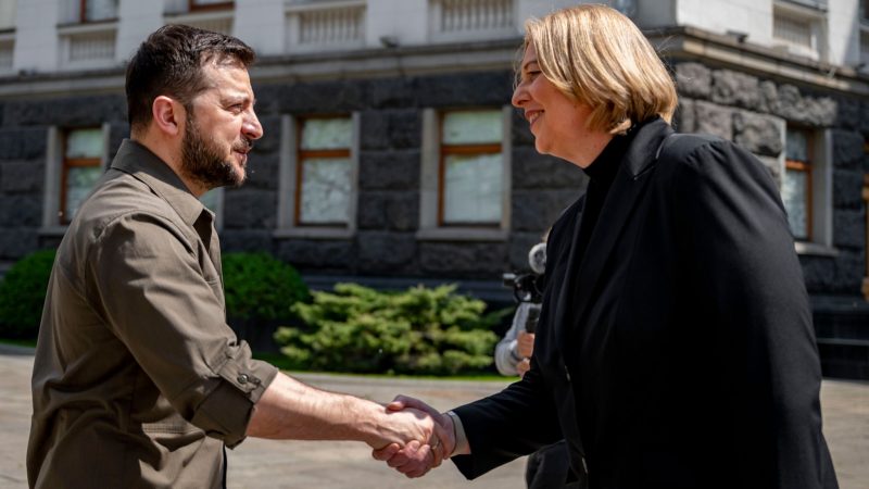 Bärbel Bas (SPD) ist in die Ukraine gereist - und wurde vom Präsidenten Wolodymyr Selenskyj empfangen.