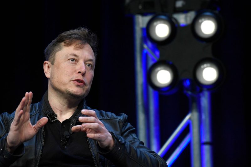 Tech-Milliardär Elon Musk, der gerade dabei ist, Twitter zu übernehmen, würde Donald Trump wieder auf die Plattform lassen.