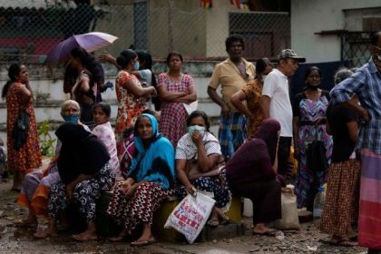 Sri Lanka ist Bankrott: Es fehlen Lebensmittel, Treibstoff und Medikamente