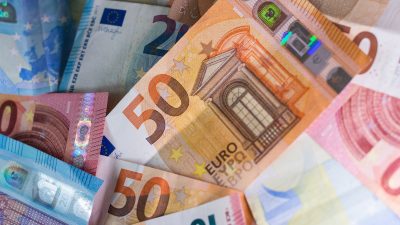 Geldregen in Mainz: Mindestens 50.000 Euro wehen aus Hochhaus