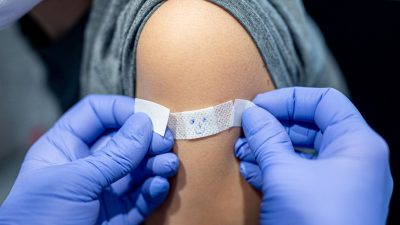 Ärztepräsident „eher zurückhaltend“ bei Kinderimpfung