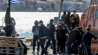 Wieder mehr Mittelmeer-Migranten: EU-Staaten fordern Hilfe