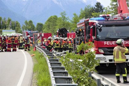 Beten und Hoffen – Söder besucht Unglücksort bei Garmisch-Partenkirchen