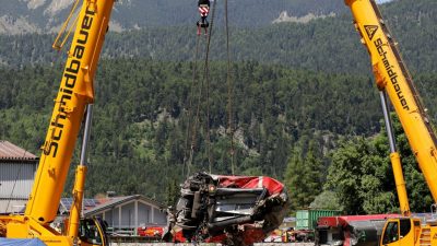 Zugunglück in Bayern: Fünf Todesopfer, 44 Verletzte