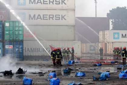 Großbrand mit Explosion: Dutzende Tote und hunderte Verletzte