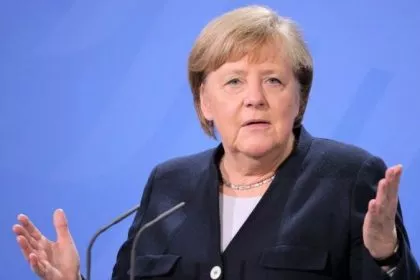 Klage gegen Merkel: Bundesverfassungsgericht gibt AfD recht