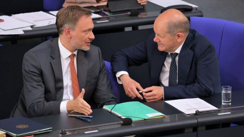139 Milliarden neue Schulden: Bundestag beschließt Etat für 2022