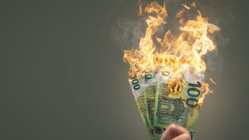 Australien zieht innerhalb eines Jahres mehr als eine Milliarde AU-Dollar Bargeld aus dem Kreislauf