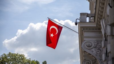 Spaltungspotenzial: NRW-Europaminister Liminski warnt vor neuer Türkei-naher Partei