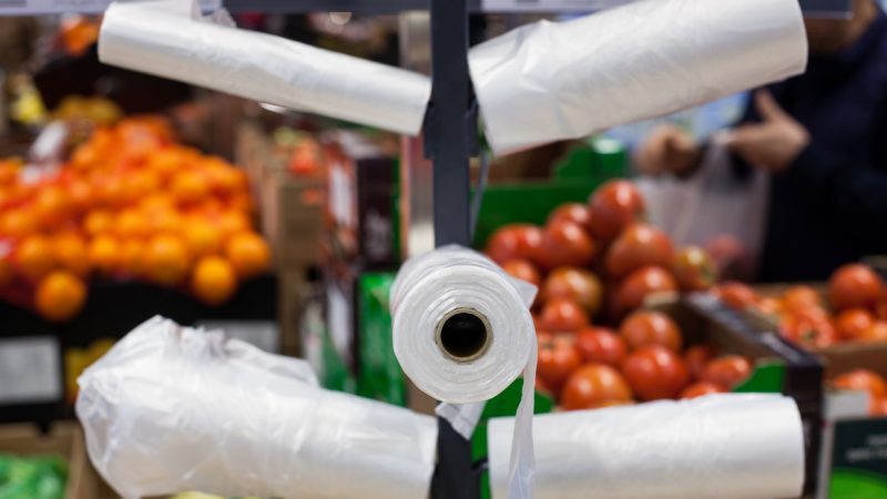 Tricks bei Plastiktüten-Verbot: Lemke ermahnt Supermärkte
