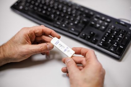 Ohne Corona-Test keine Arbeit? Bundesrichter entscheiden