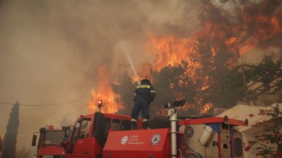 Große Buschbrände nahe Athen ausgebrochen