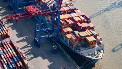 Containerschiffstaus erreichen erstmals Nordsee