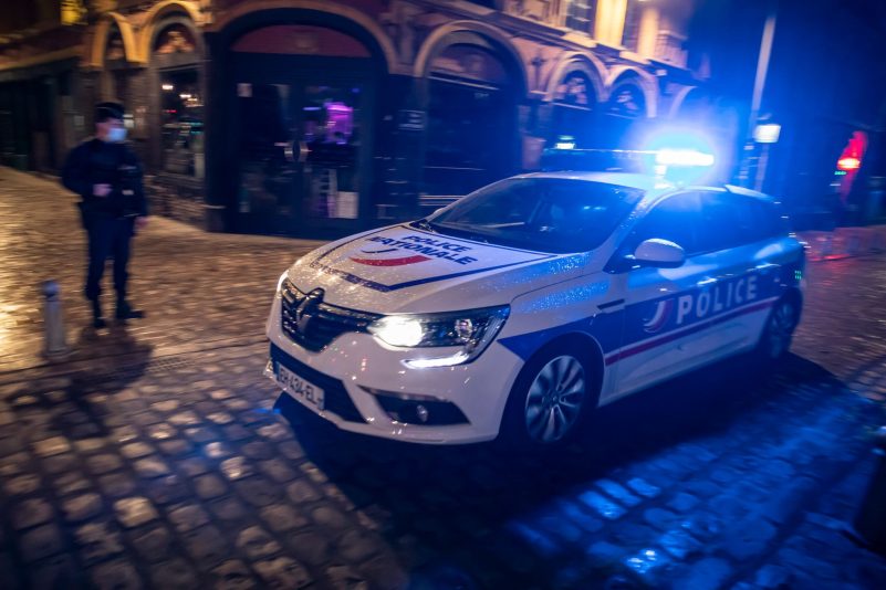 Ein Polizeiwagen in Paris.