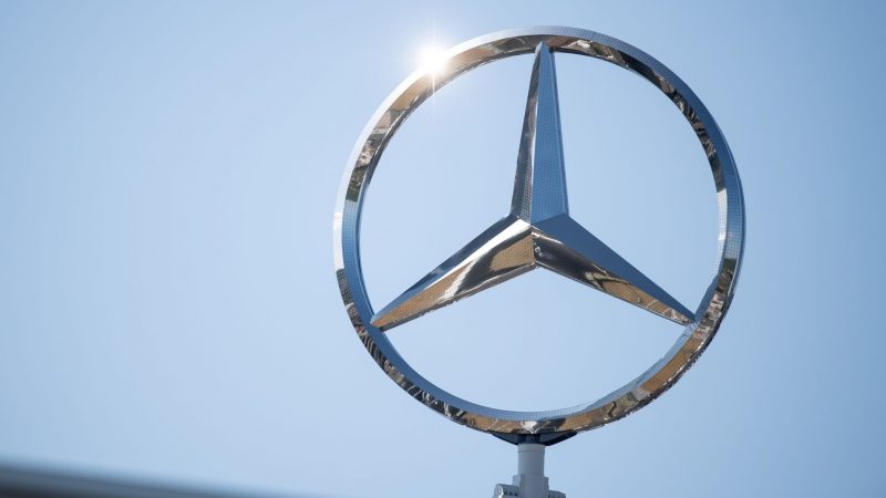 Mercedes begrüßt die Entscheidung der EU für das Verbrenner-Aus 2035.