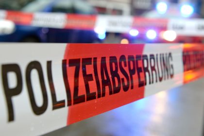 Seniorin getötet: Flüchtiger Axtmörder beteiligt?