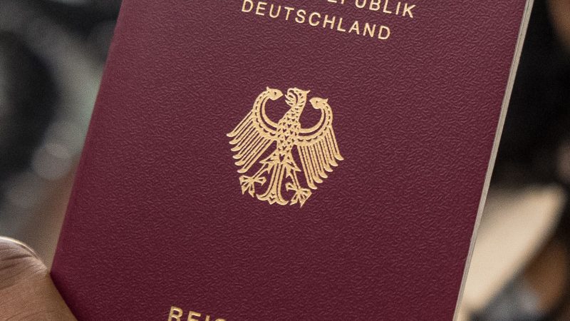 Ein Pass der Bundesrepublik Deutschland.